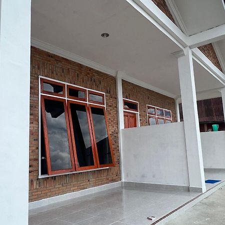 Hisar Guest House Tuktuk Siadong Exterior photo